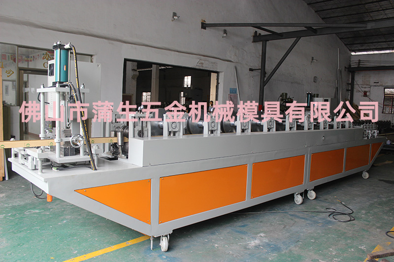 方通板成型機-9